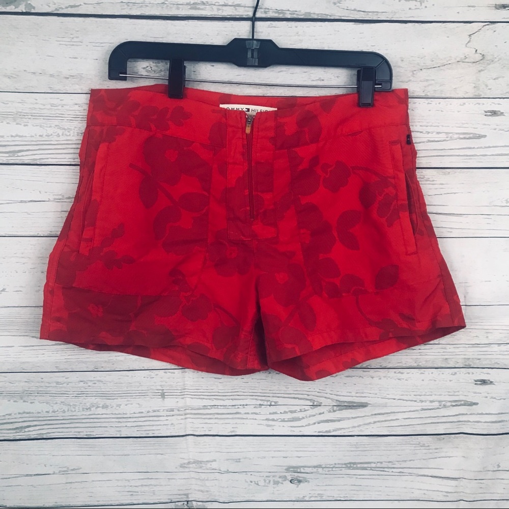 WOMEN’S TOMMY HILFIGER SHORTS Medium